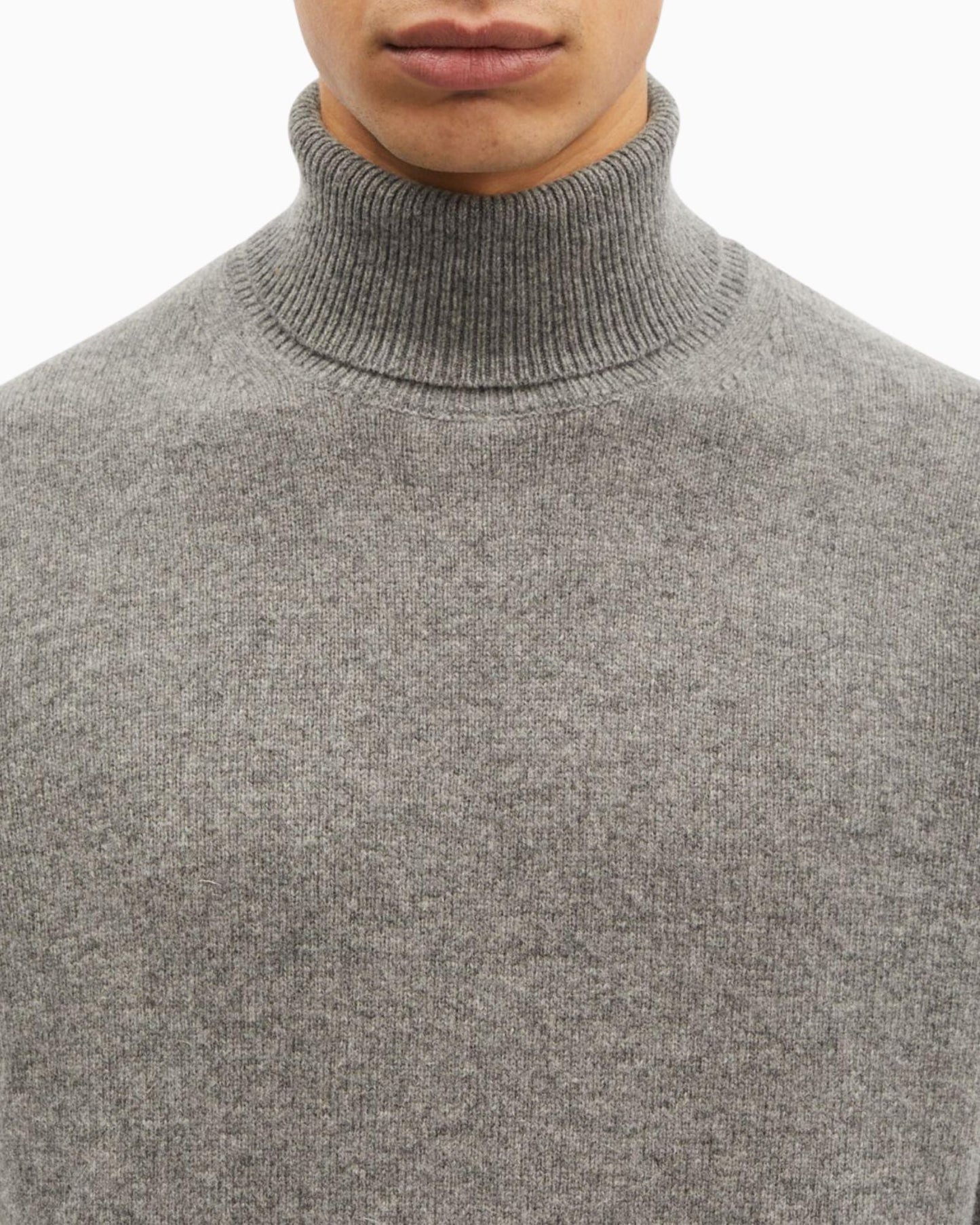 Isak Knit Turtleneck
